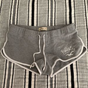 Hollister mini shorts